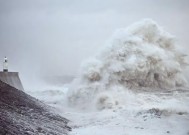 英国天气：英国气象局大风预警地图显示整个英国处于黄色预警状态