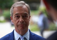 大型民调预测，由于工党可能失去近200个席位，奈杰尔·法拉奇（Nigel Farage）的改革党支持率将大幅上升